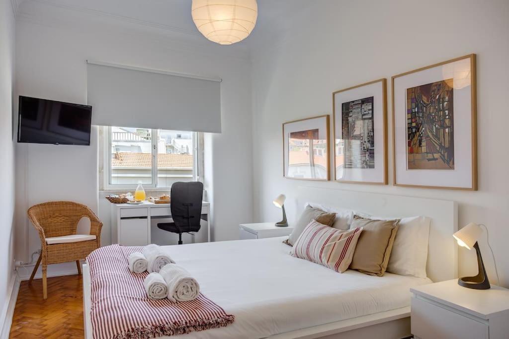Apartment Spacious Tailor Made Flat In Areeiro Lisbon
