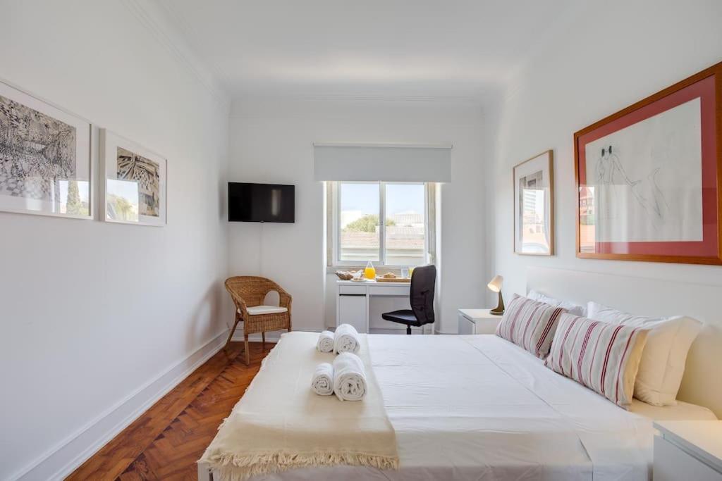 Spacious Tailor Made Flat In Areeiro * Lisbon