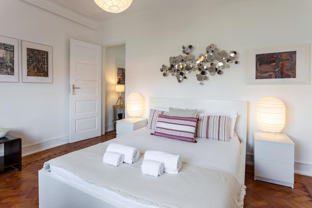 Apartment Spacious Tailor Made Flat In Areeiro Lisbon